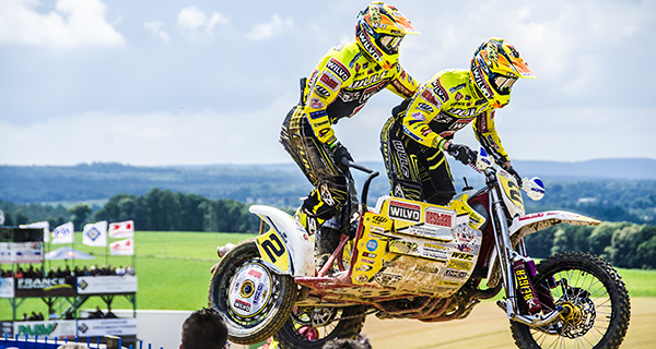 Les Side Car étaient présents et c'est ce duo : BAX Etienne / STUPELIS Kaspars qui gagne 